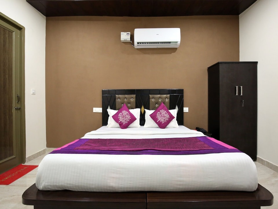 Classic The Platinum, Panchkula