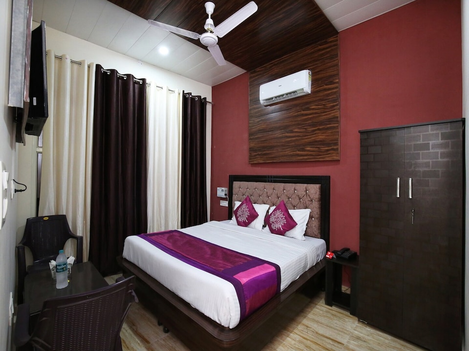 Classic The Platinum, Panchkula