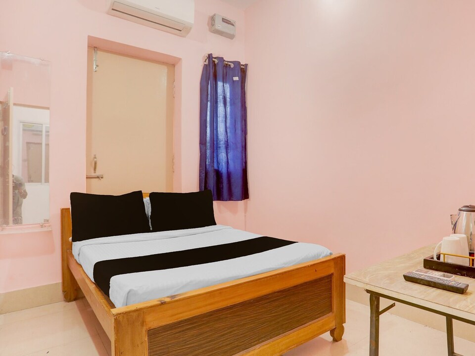 classic brij guest house, Danapur