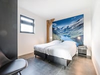 Bungalow met uitzicht op vijver