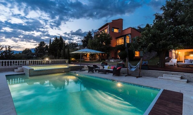 Houses & Villas for 18 People