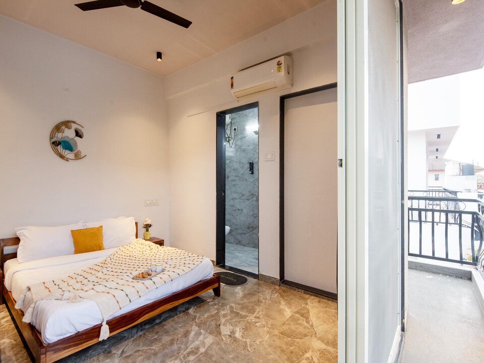 Ventara Bliss 4bhk by Palette | Pool | Lonavala, Karla