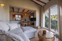 Preciosa villa con piscina y vistas