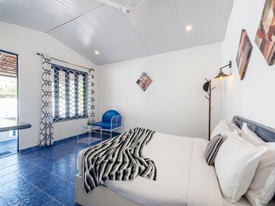 Santorini Cabins by Palette | Pool | Chef, Karla