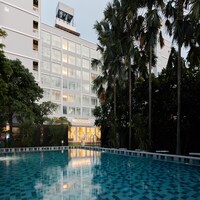 Superior Twin Retreat  Relaxed Stay for Two
