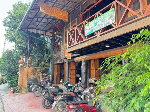 Private DBL Retreat  Shared Bath & Calm Ambience