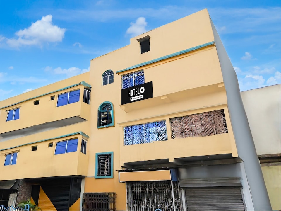 Hotel O Madhyamgram Railway Junction, Kolkata