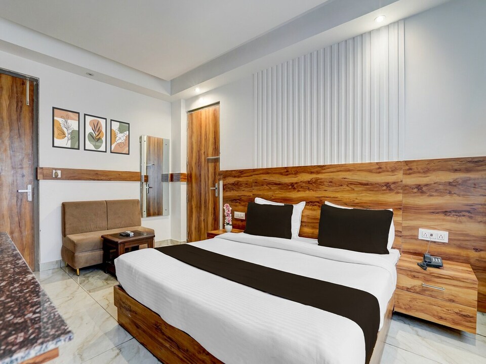 Classic HOTEL DREAM LAND, Katra