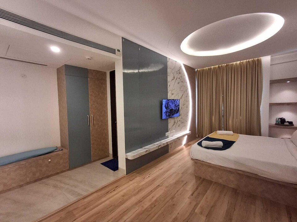 Palette The Moon Hotel Goa by Sunday 2, Candolim