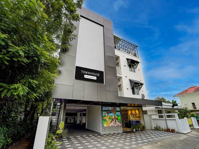 Townhouse Cochin Airport Formerly Skyluxe