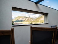 Milieuvriendelijk huisje met uitzicht op de bergen