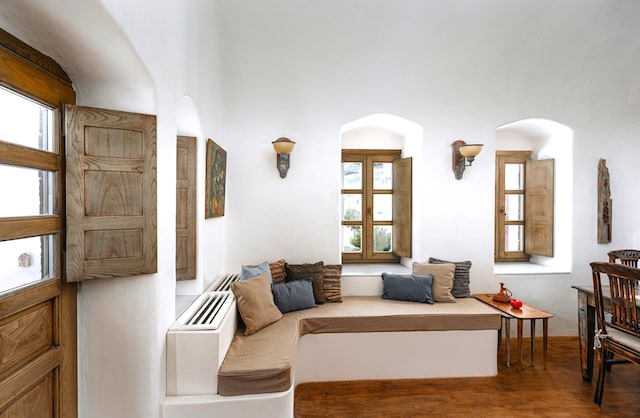 Villa con piscina in grotta e vista sul vulcano