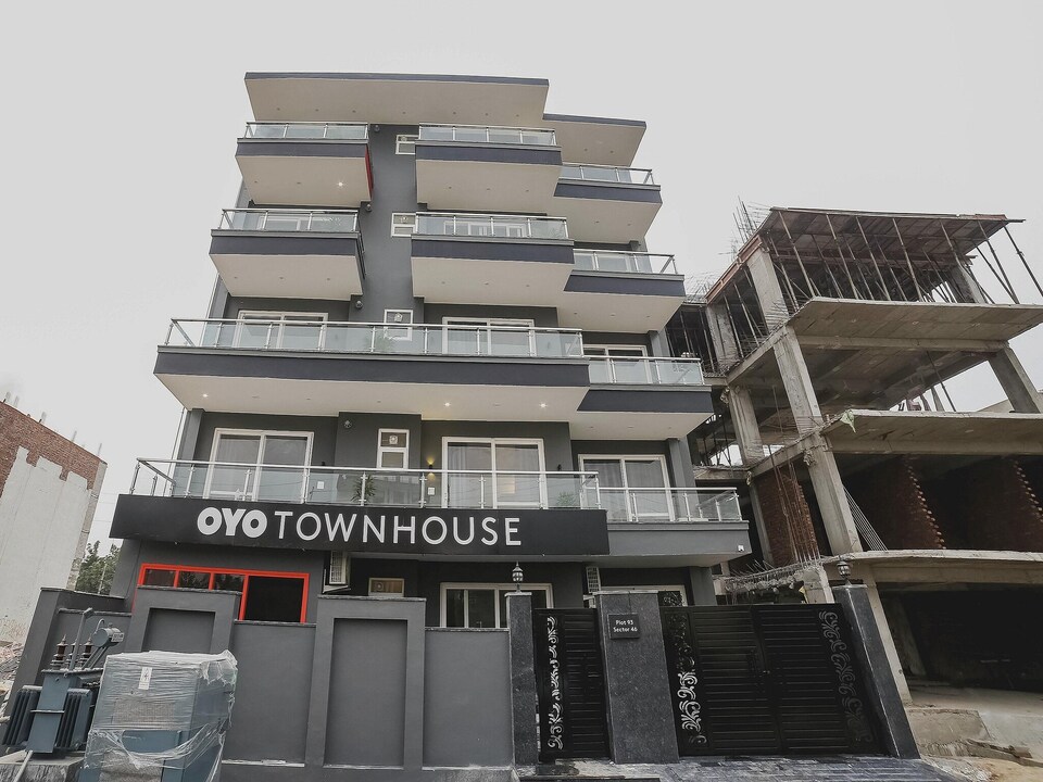 Super Townhouse Sector 46 Gurgaon, Gurugram