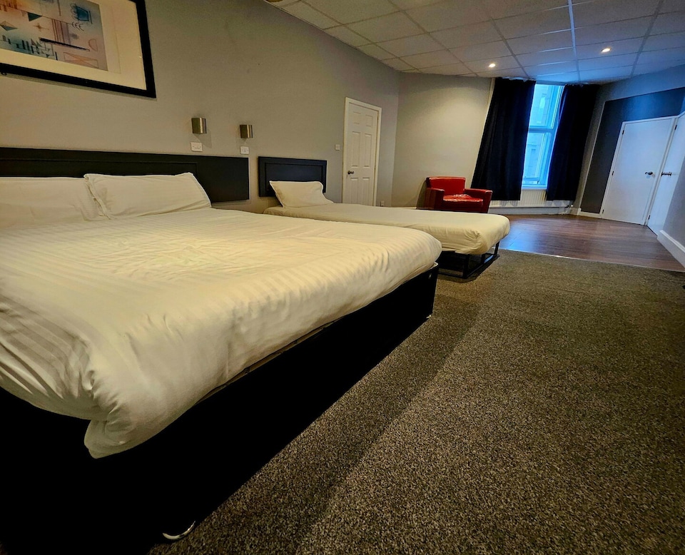 Standard Triple Room, Aberdeen