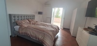 Villa costiera italiana con 3 appartamenti