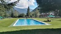 Casa La Pica con salida a jardín