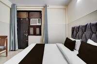Hotel O Dwarka Mor Metro Station