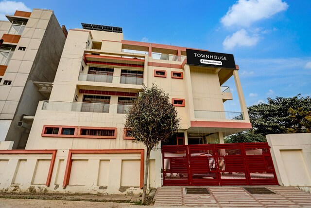 Townhouse Gomti Nagar Sector 1 Formerly Hotel Vistara