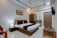 Townhouse Gomti Nagar Sector 1 Formerly Hotel Vistara