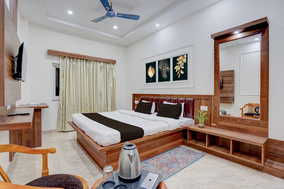 Townhouse Awleshpur Crossway Varanasi, Varanasi