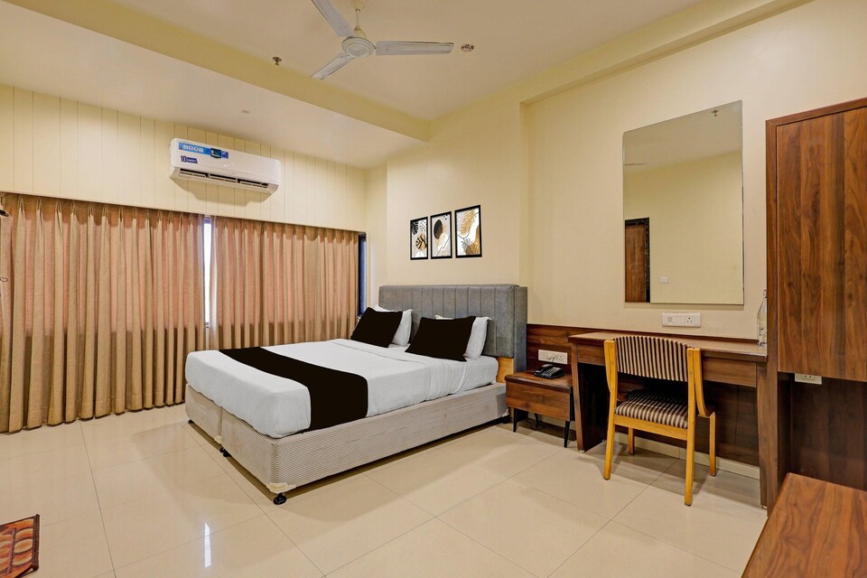Townhouse Vadodara Railway Station Road, Vadodara