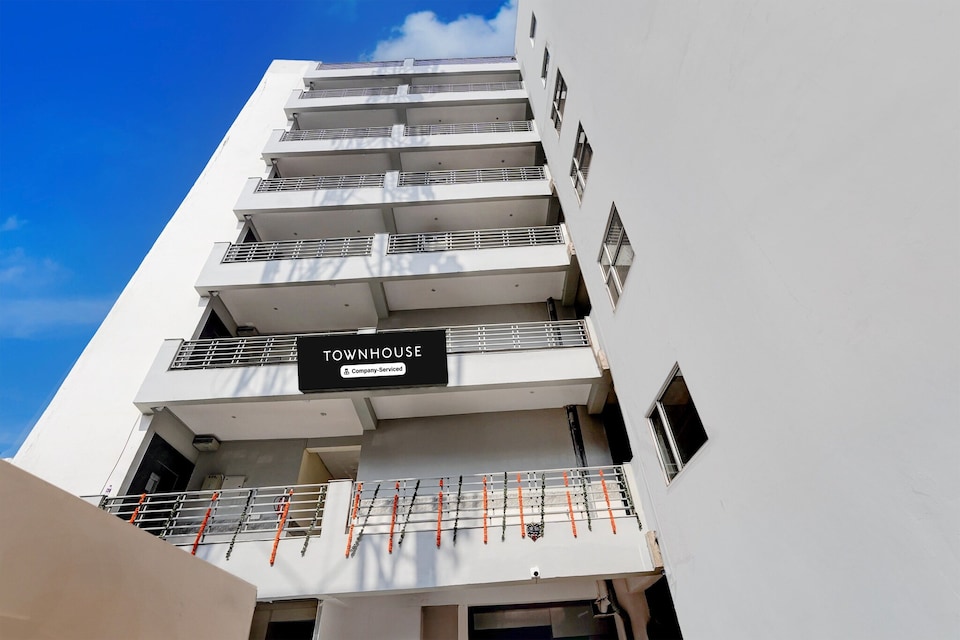 Classic townhouse sec-18 udhyog vihar, Gurugram