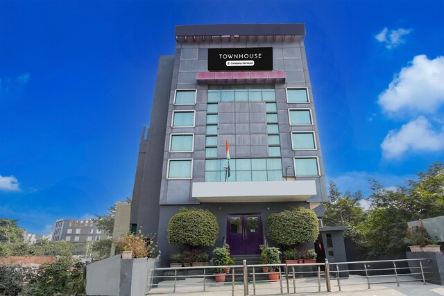 Townhouse Singapore Mall Formerly Hotel Sunshine