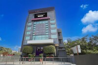 Townhouse Singapore Mall Formerly Hotel Sunshine