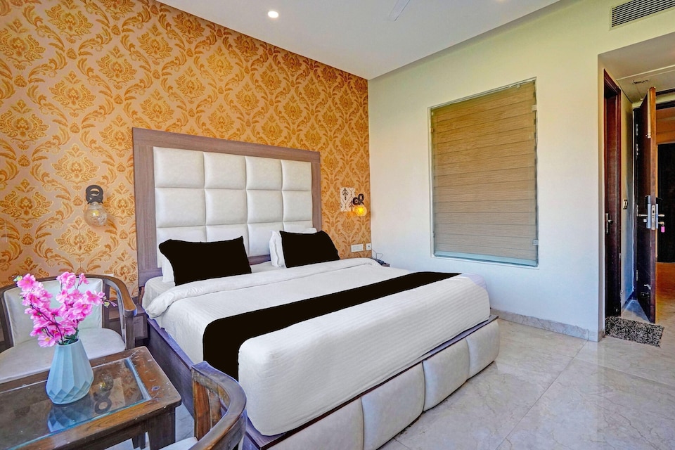 Townhouse by OYO Old Kalka Ambala, Zirakpur
