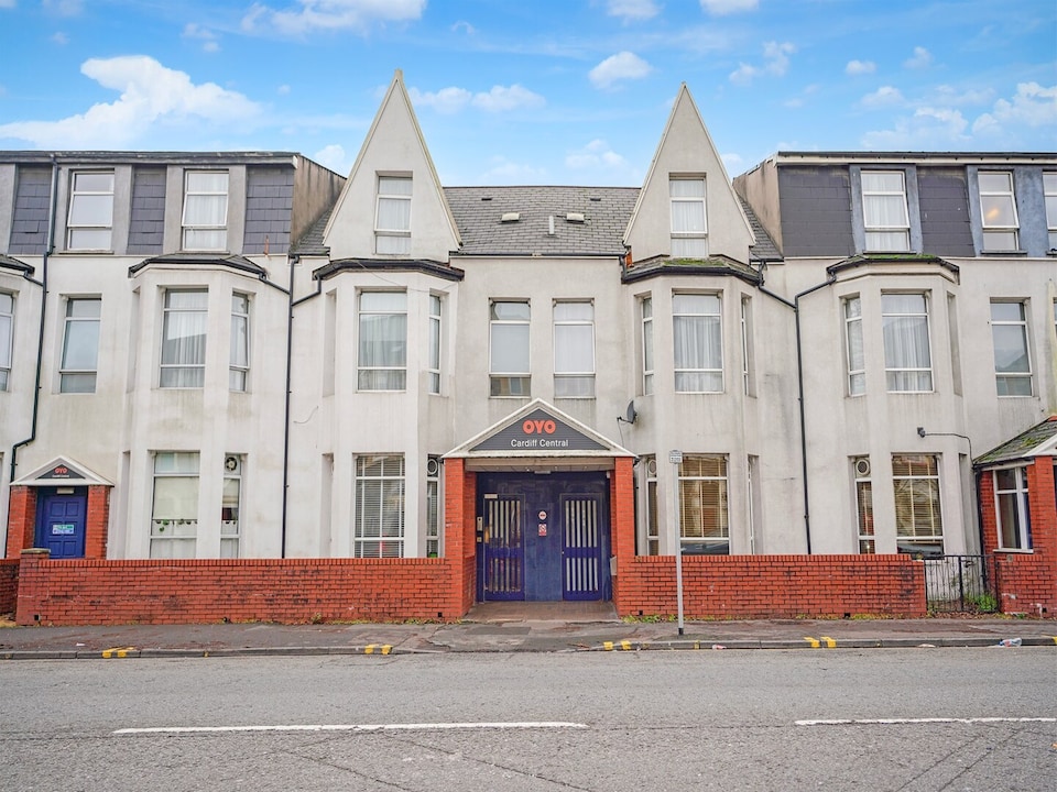 Standard Triple Room, Cardiff