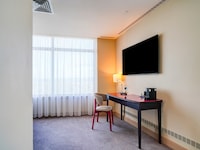 Privilege Room with Panoramic Views across the city
