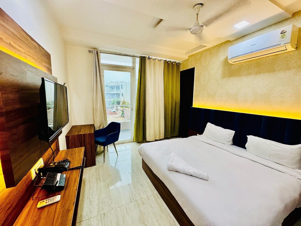 Palette Hotel & Convention Centre, Gurugram