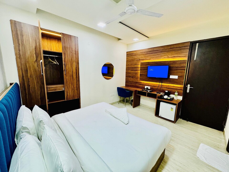 Palette Hotel & Convention Centre, Gurugram