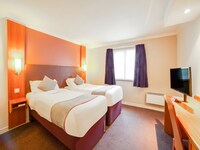 EN_MCR011_Standard Twin Room