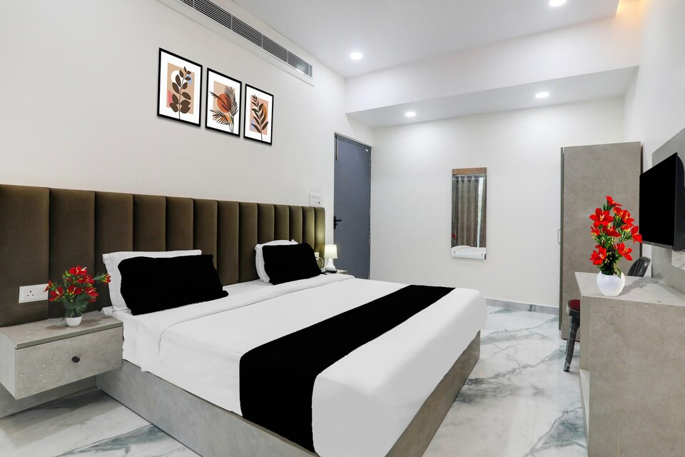 Deluxe with Twin Bed JR inn, Lucknow