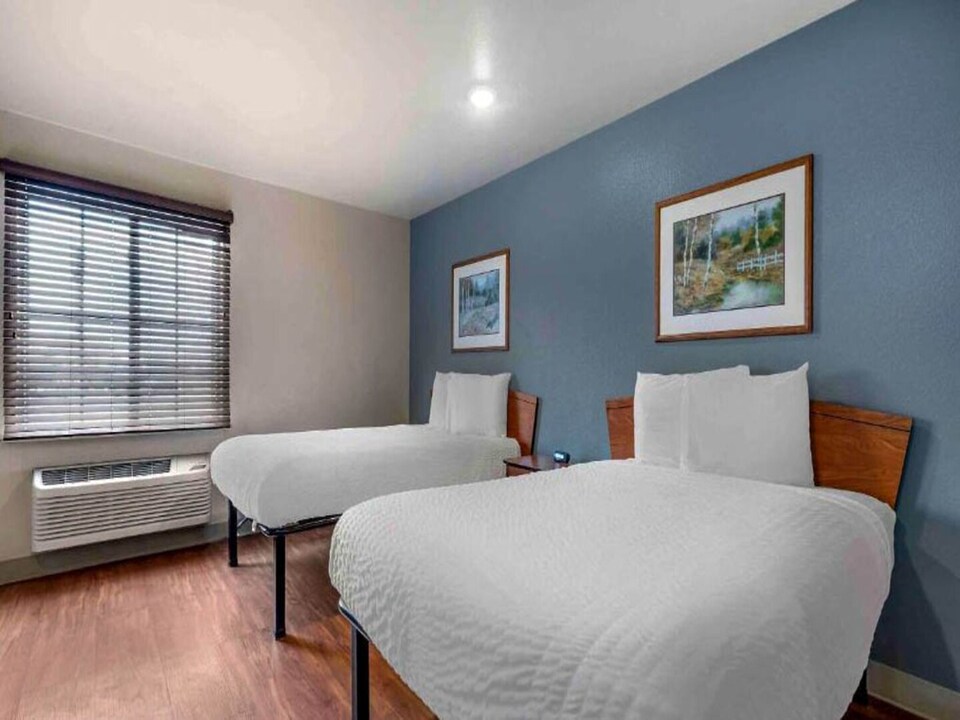 2 Full Beds | Smoking, Kitchen, Bossier City