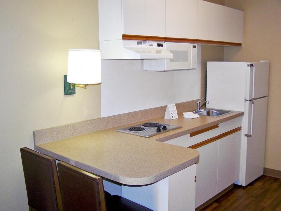 1 King Bed | Non-Smoking, Kitchen, Memphis
