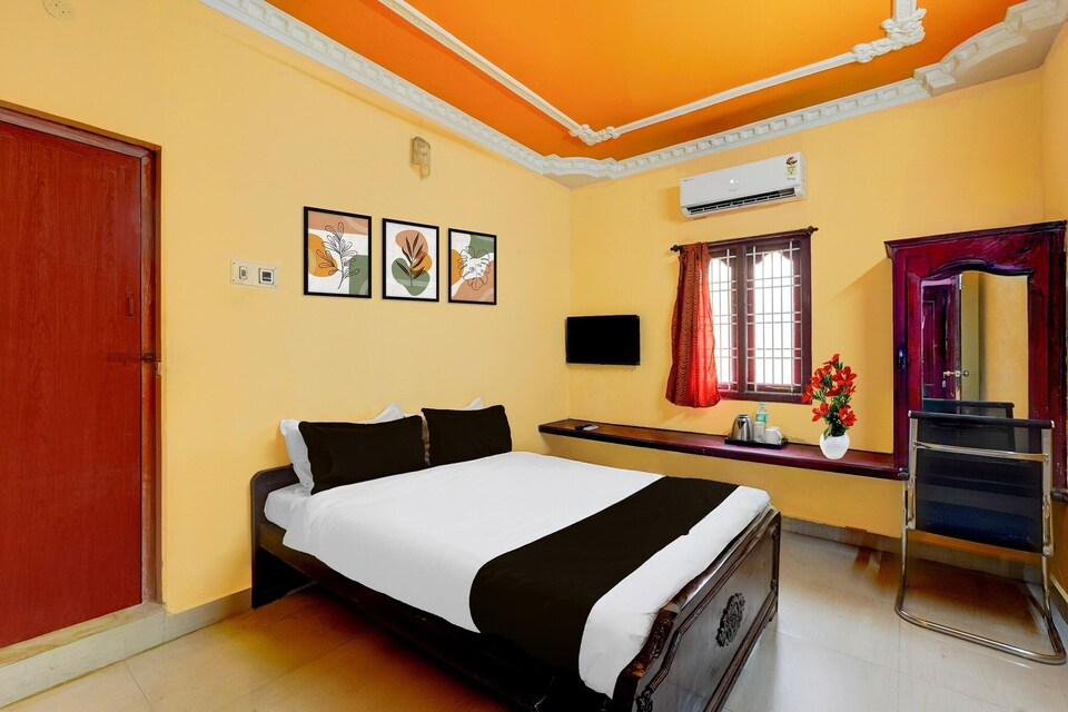 Deluxe Sree Residency, Nemili