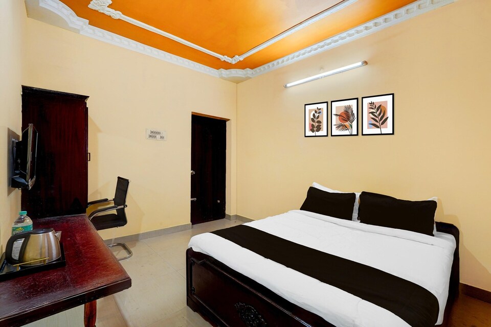 Deluxe Sree Residency, Nemili