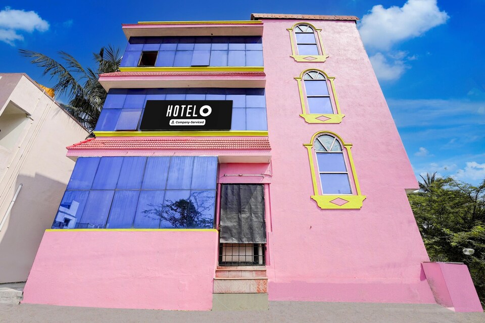 Deluxe Sree Residency, Nemili