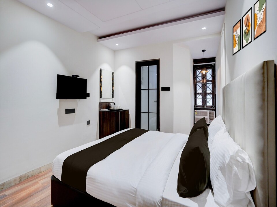 Deluxe with Twin Bed Hotel Unistar, New Delhi