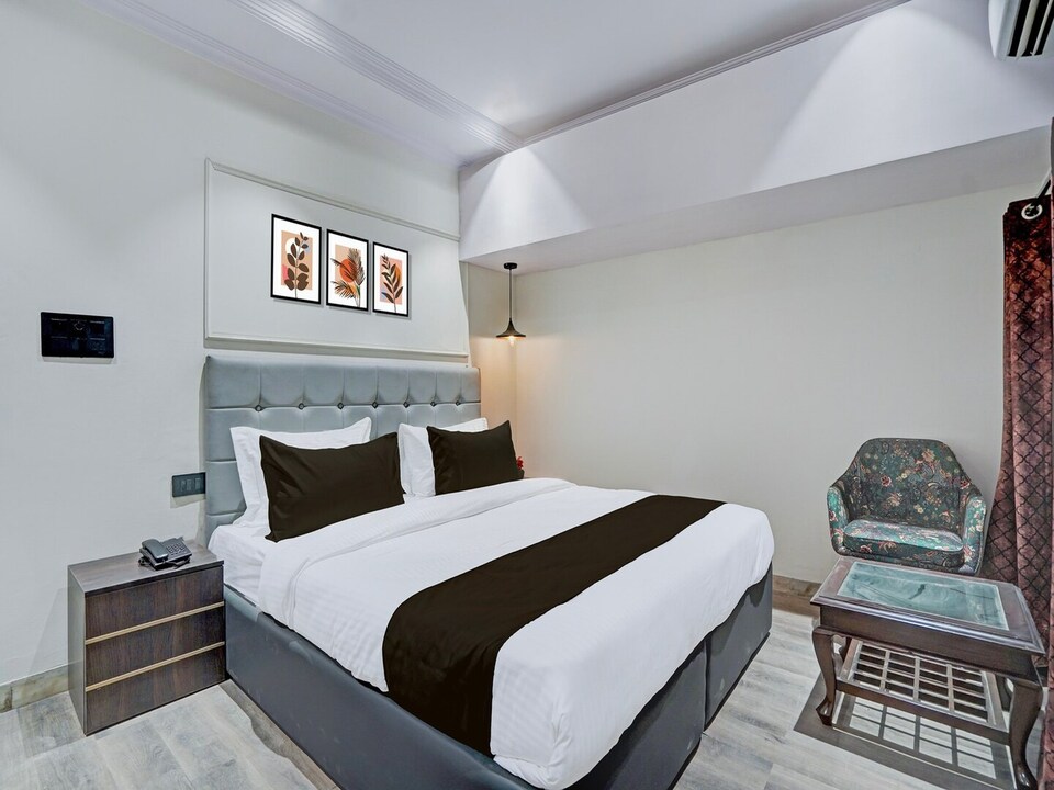 Deluxe with Twin Bed Hotel Unistar, New Delhi