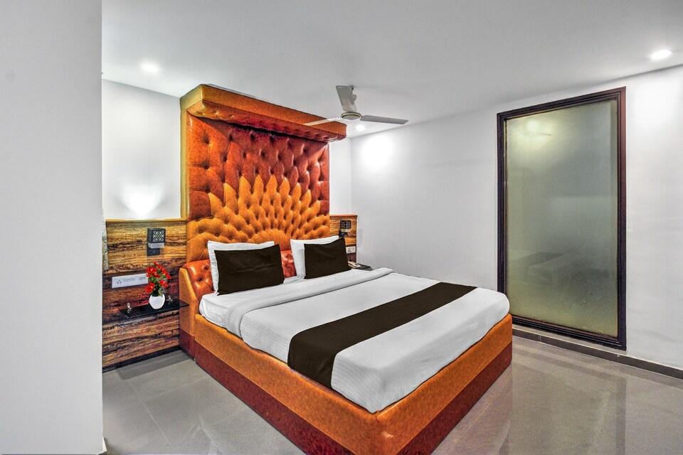 Deluxe White ridge hotels banjara hills, Hyderabad