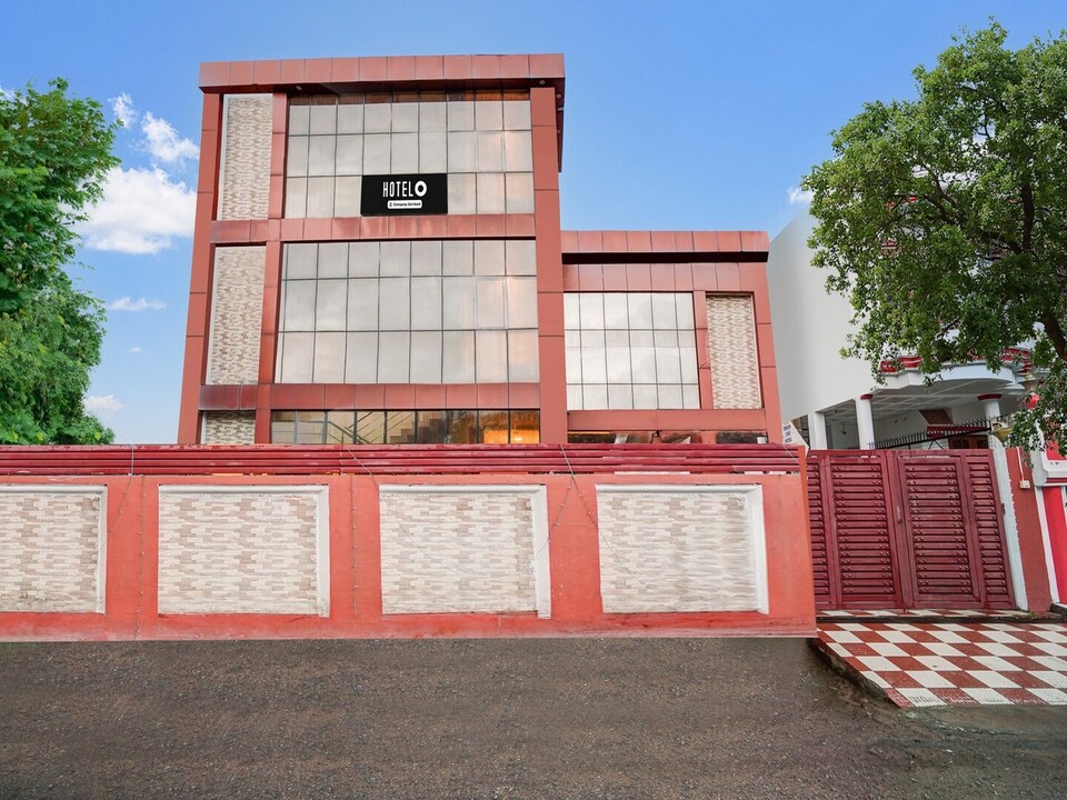 Deluxe Dream Stay Hotel, Lucknow