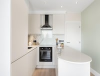 Luxury New Build 2-Bed 2-Bath  Wimbledon