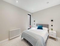 Luxury New Build 2-Bed 2-Bath  Wimbledon