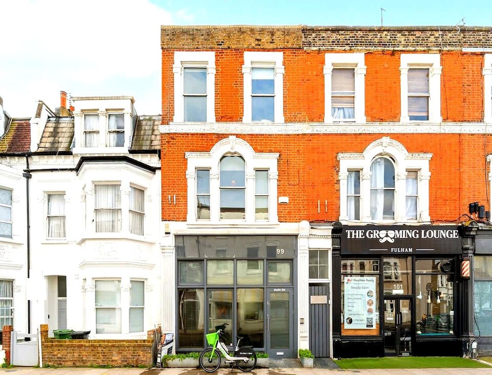 Stylish Duplex Apartment in Fulham, London