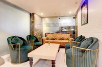 Super Townhouse Oak New Delhi Central Railway Junction Formerly Uppal International
