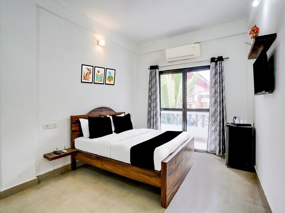 Classic with BalconyHotel Sun & Sea Goa, Calangute