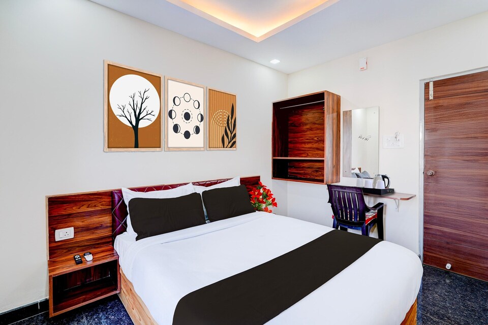 Deluxe GNR Grand, Bengaluru